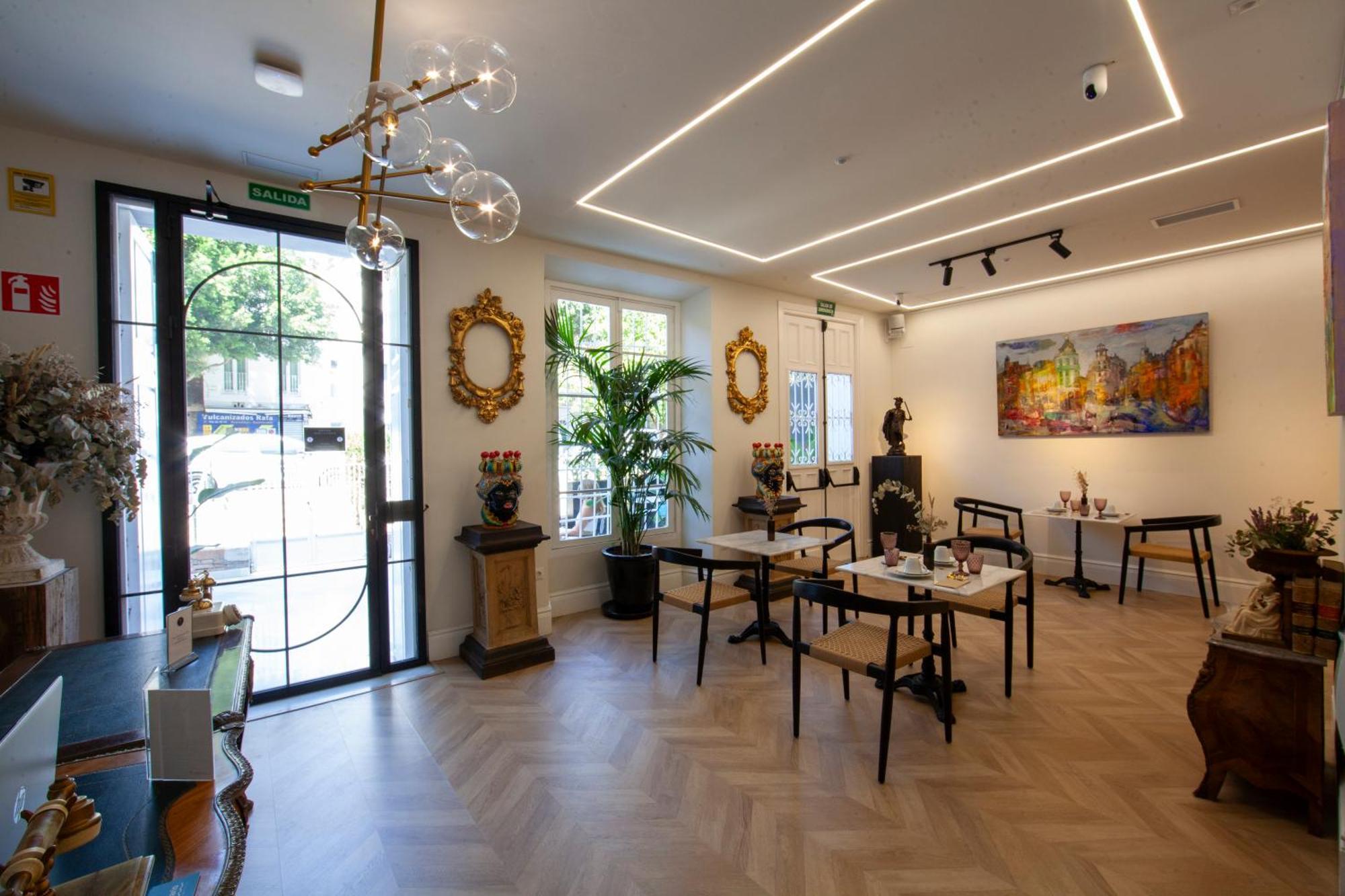 Pries Homes - Center Beach Malaga Bagian luar foto
