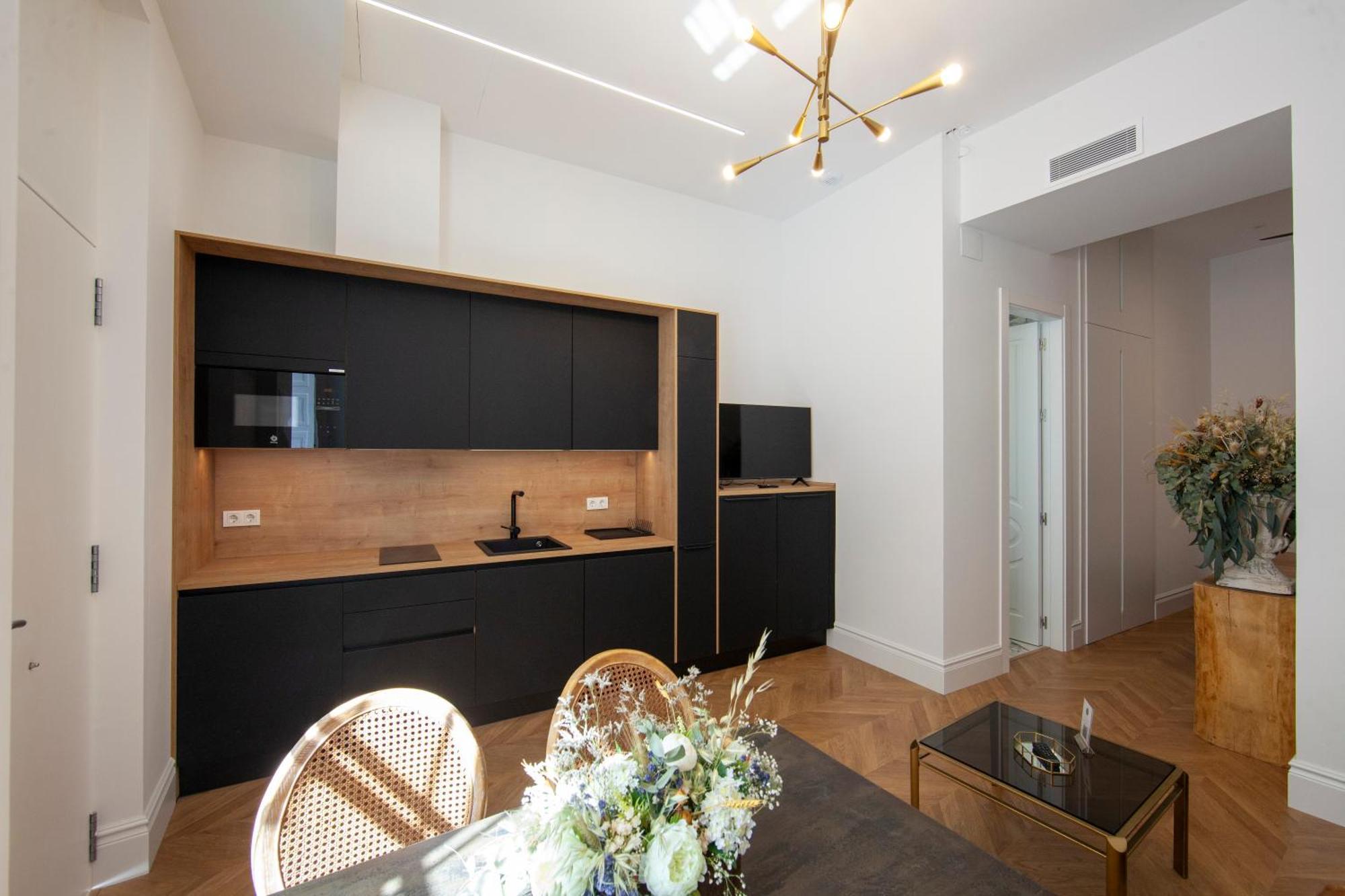 Pries Homes - Center Beach Malaga Bagian luar foto