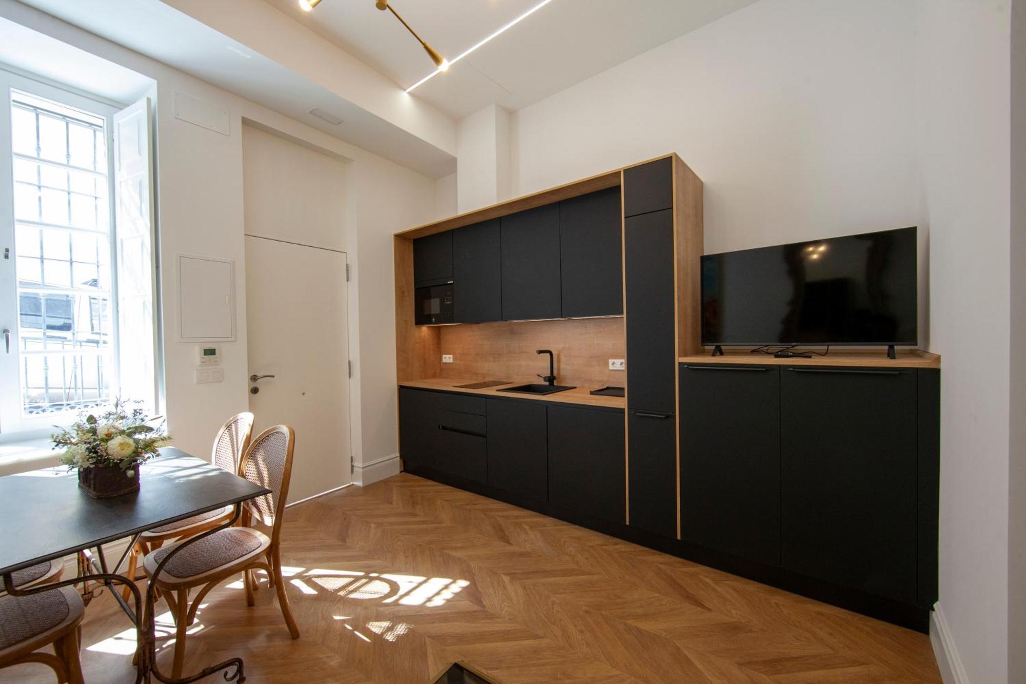 Pries Homes - Center Beach Malaga Bagian luar foto