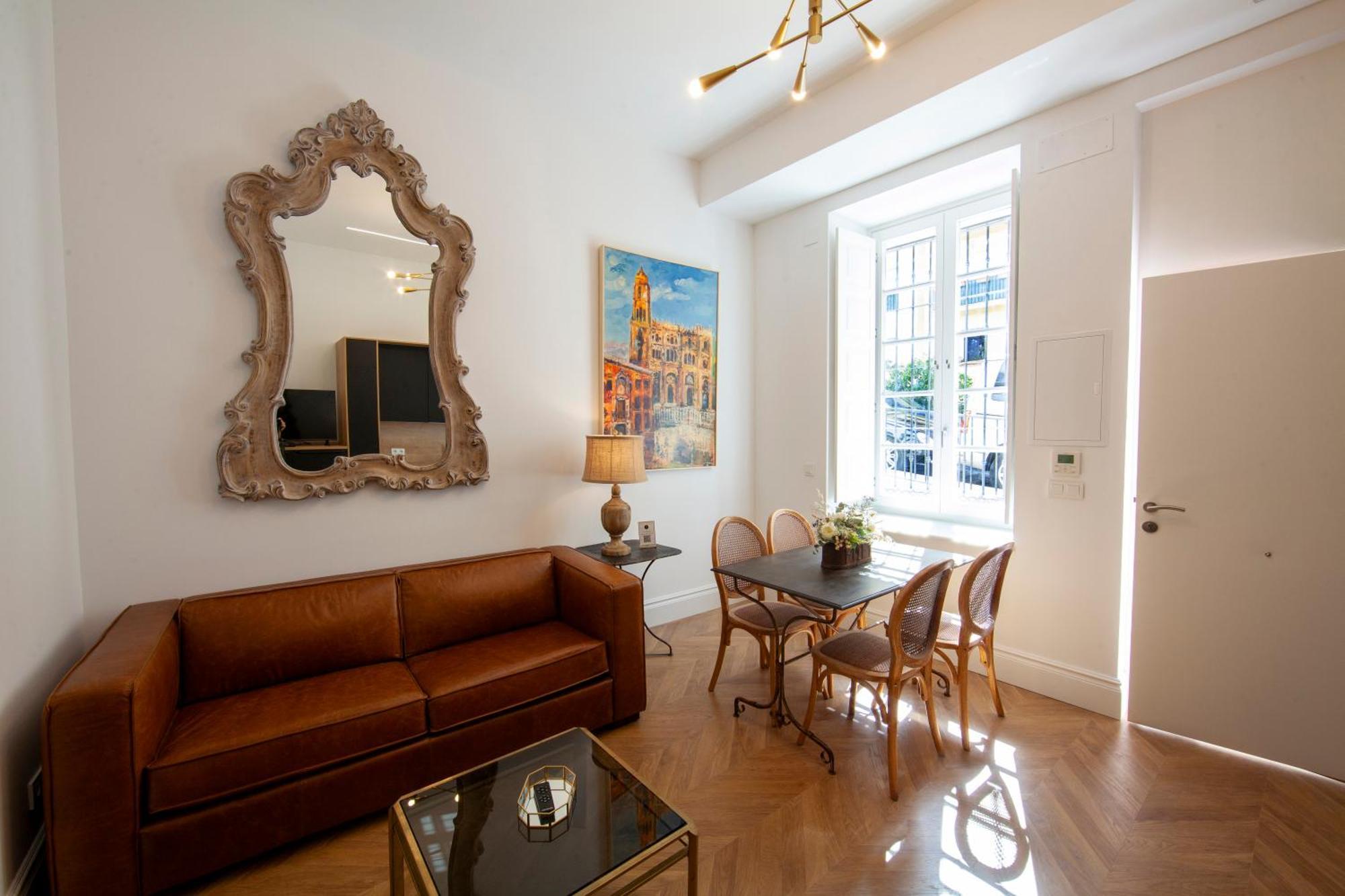 Pries Homes - Center Beach Malaga Bagian luar foto