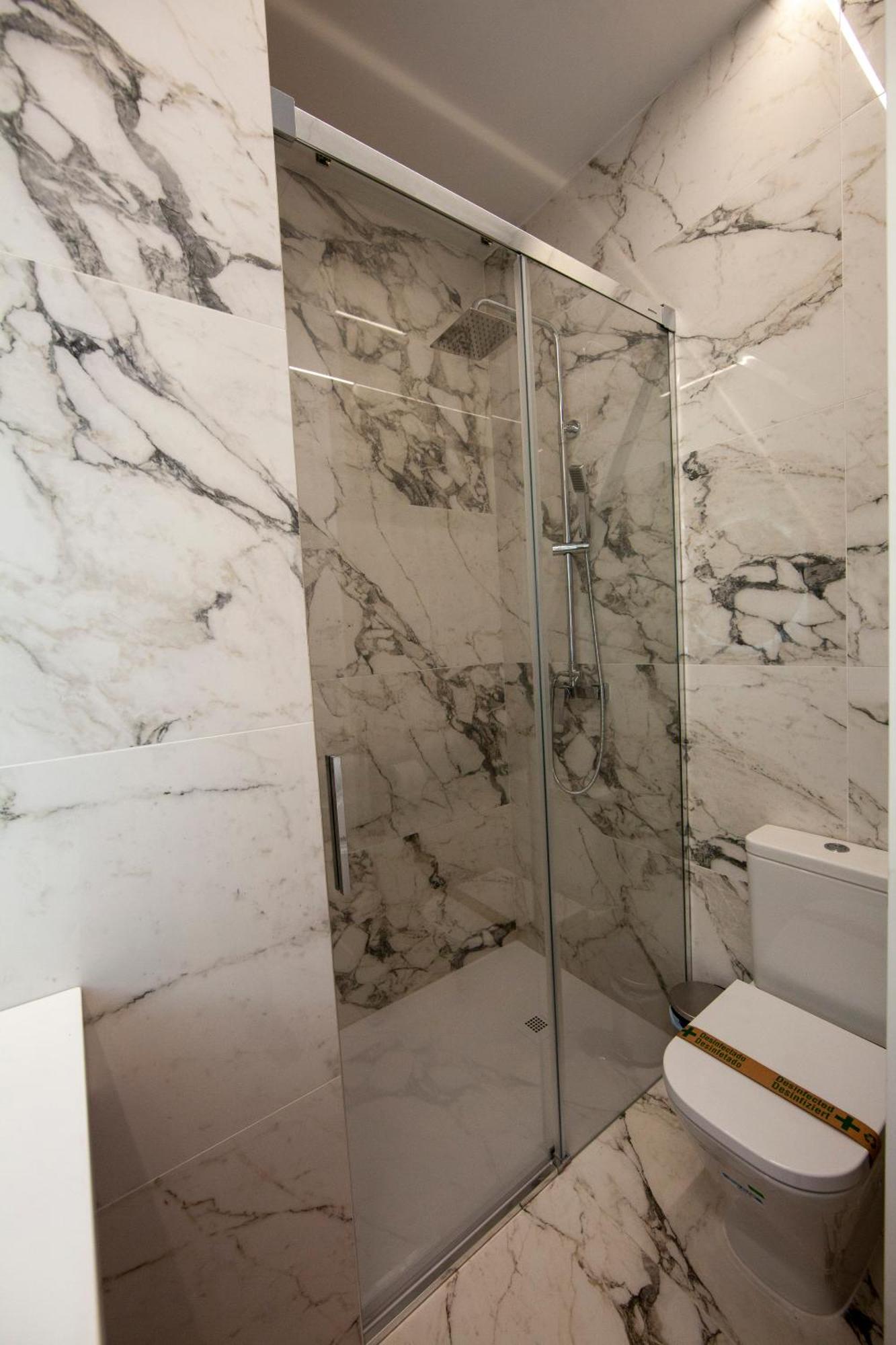 Pries Homes - Center Beach Malaga Bagian luar foto