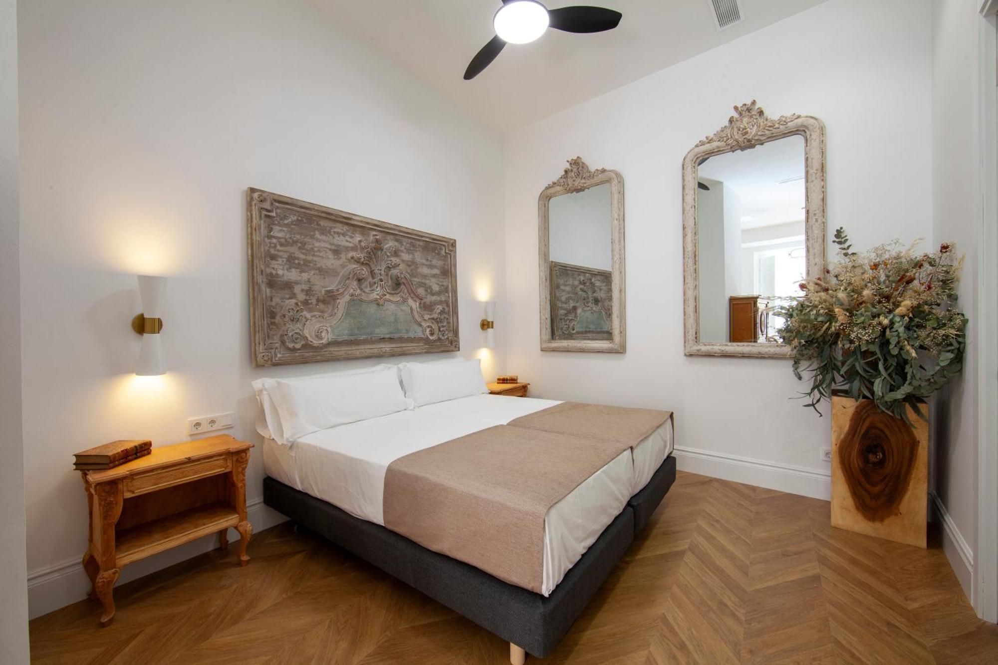 Pries Homes - Center Beach Malaga Bagian luar foto